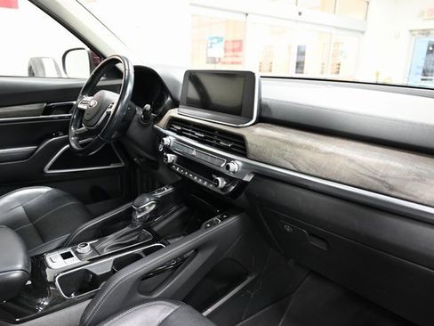 Used 2020 Kia Telluride EX image 15