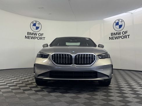 New 2027 BMW 530i xDrive w/ Premium Package AWD/4WD image 4