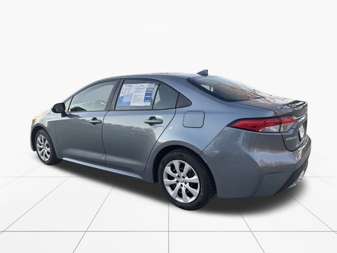 Used 2021 Toyota Corolla LE image 6