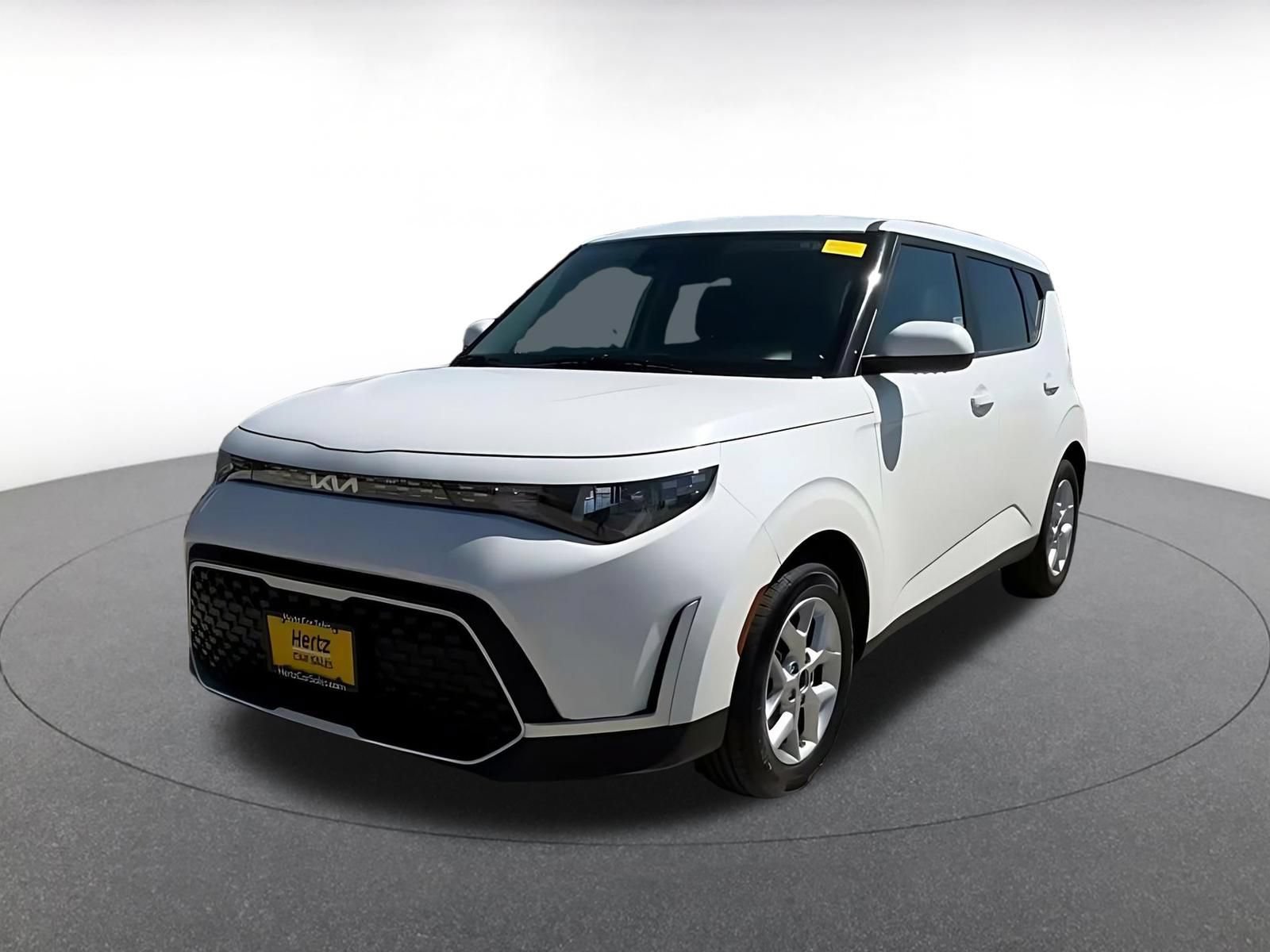Used 2025 Kia Soul LX w/ LX Technology Package FWD image 6