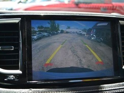 Used 2021 Chrysler Pacifica Touring-L FWD image 15
