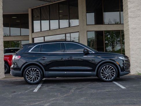 Used 2019 Lincoln Nautilus Reserve FWD image 2