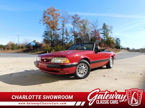 Used 1989 Ford Mustang LX image 1