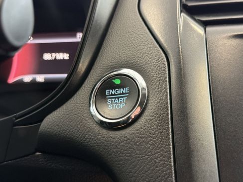 Used 2018 Ford Fusion SE w/ Equipment Group 201A FWD image 25