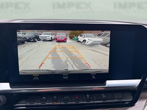 Used 2024 Chevrolet Silverado 1500 LT Trail Boss w/ Convenience Package II image 20