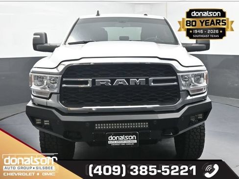 Used 2024 RAM 2500 Tradesman w/ Chrome Appearance Group AWD/4WD image 3