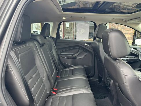 Used 2017 Ford Escape Titanium image 35