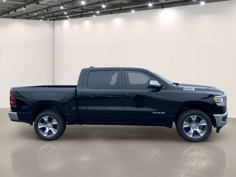 Used 2023 RAM 1500 Laramie AWD/4WD image 8