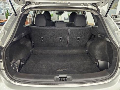 Used 2022 Nissan Rogue Sport S image 40