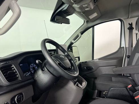 Used 2023 Ford Transit 350 XLT image 22