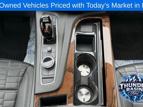 Used 2021 Cadillac Escalade Premium Luxury Platinum w/ Heavy-Duty Trailer Package AWD/4WD image 21