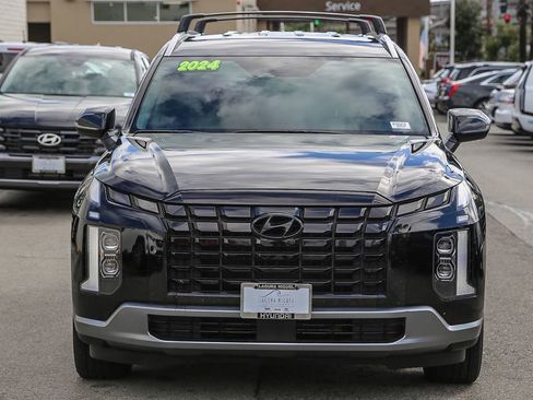 Used 2024 Hyundai Palisade SEL FWD image 2