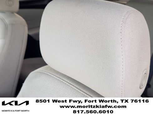 Used 2023 Chevrolet Traverse LS FWD image 14