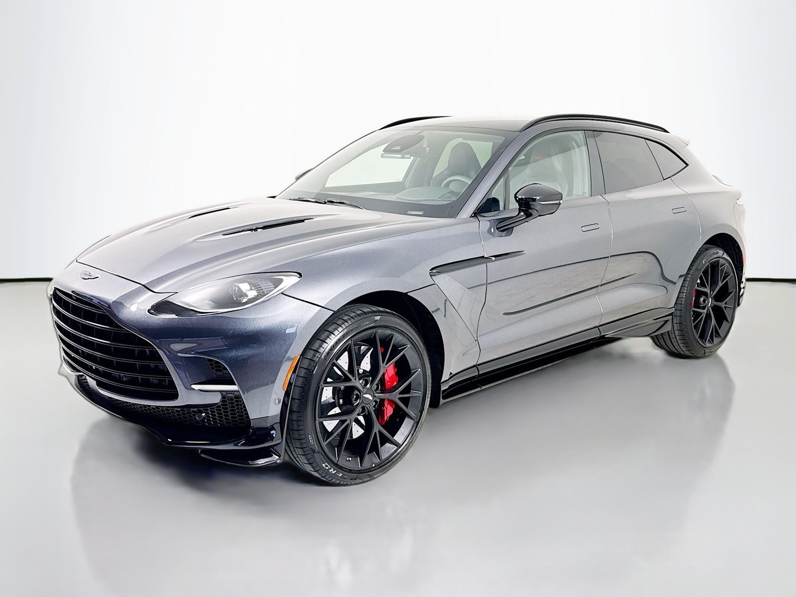 Used 2026 Aston Martin DBX 707 AWD/4WD image 3