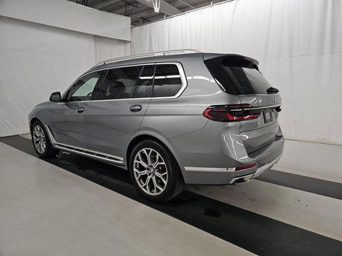 Used 2023 BMW X7 xDrive40i w/ Executive Package image 2