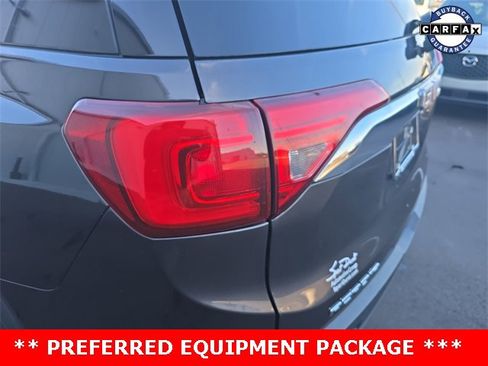 Used 2018 GMC Acadia SLT image 27