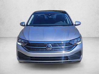 Used 2023 Volkswagen Jetta SE w/ Panoramic Sunroof Package video 2