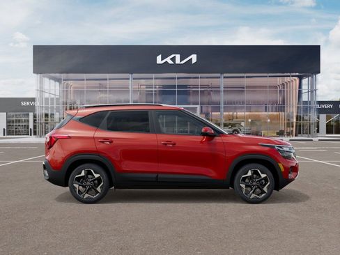 New 2026 Kia Seltos S FWD image 7