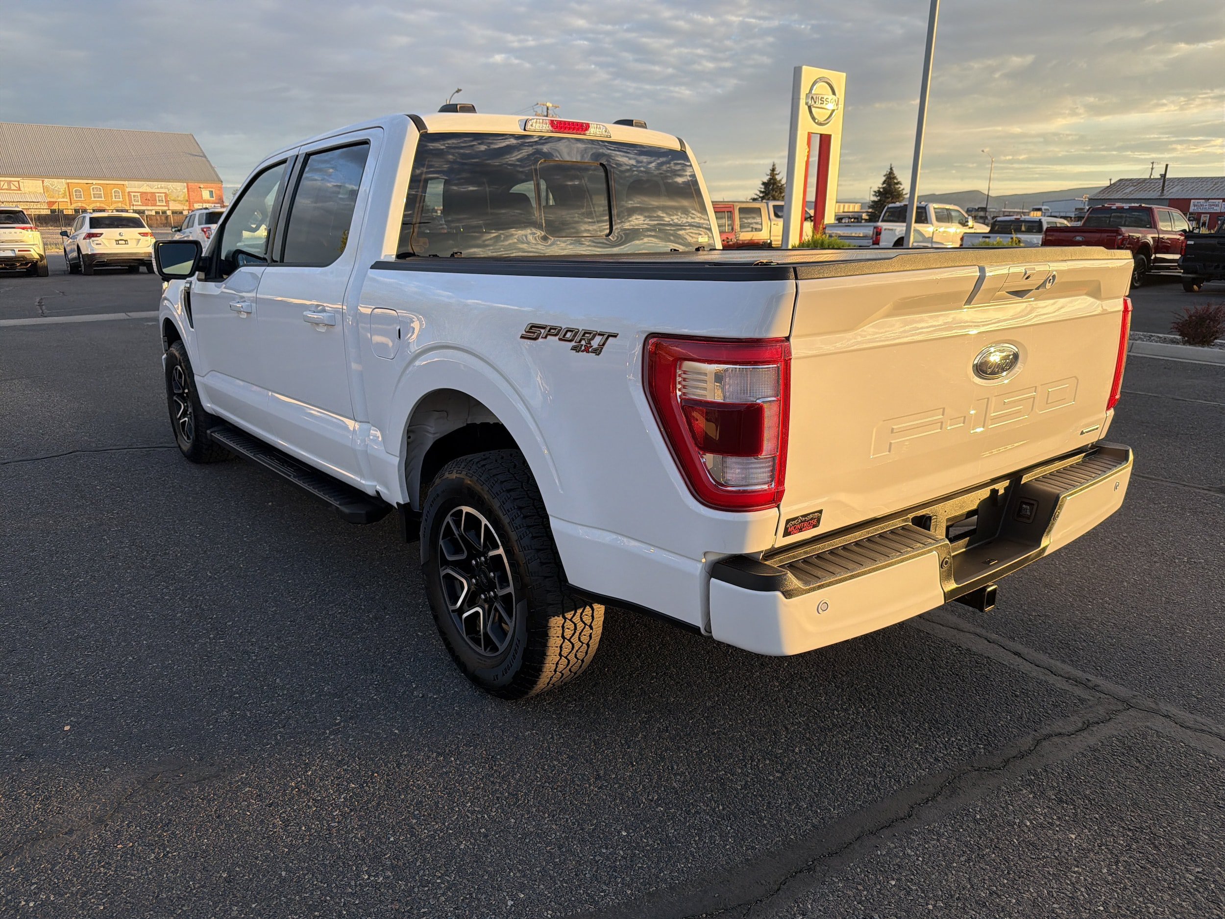 Used 2023 Ford F150 Lariat w/ Max Trailer Tow Package AWD/4WD image 5