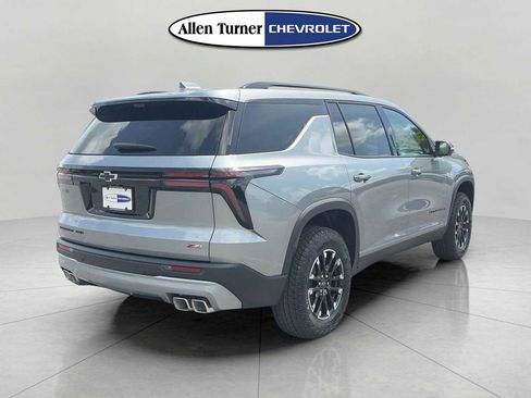 New 2026 Chevrolet Traverse Z71 w/ Driver Confidence Package AWD/4WD image 4