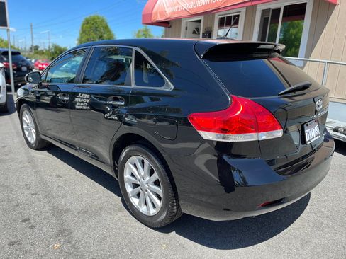 Used 2009 Toyota Venza FWD image 5