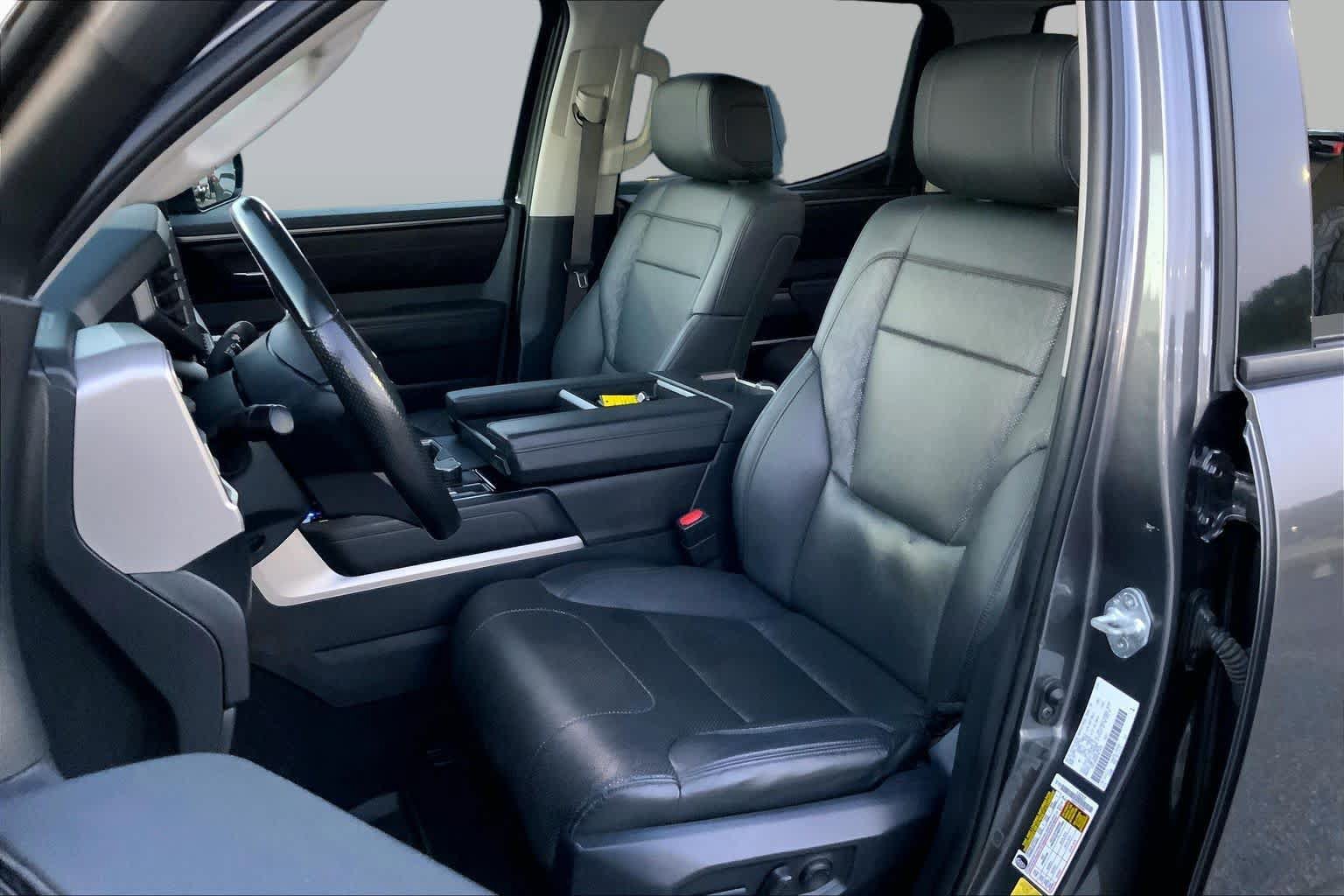 Used 2023 Toyota Tundra SR5 w/ SR5 Premium Package AWD/4WD image 7