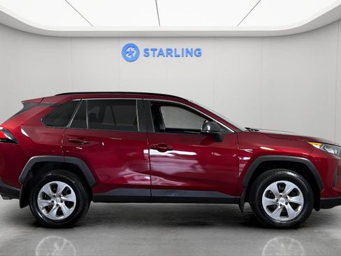 Used 2021 Toyota RAV4 LE FWD image 11
