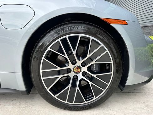 Used 2024 Porsche Taycan image 41