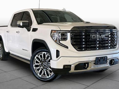 Used 2023 GMC Sierra 1500 Denali Ultimate AWD/4WD image 2