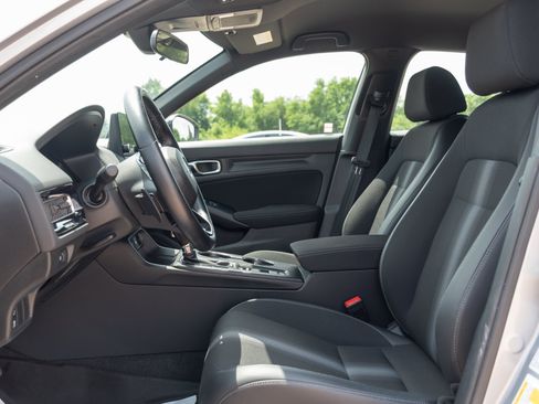 Used 2024 Honda Civic Sport image 7