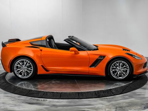 Used 2019 Chevrolet Corvette Z06 RWD image 24