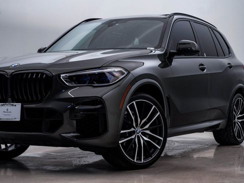 Used 2022 BMW X5 xDrive40i w/ M Sport Package image 2
