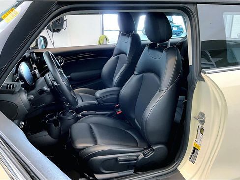 Used 2022 MINI Cooper S image 7