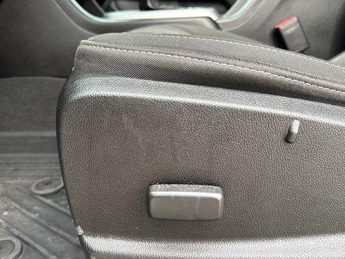 Used 2021 Chevrolet Colorado LT w/ Redline Special Edition image 13