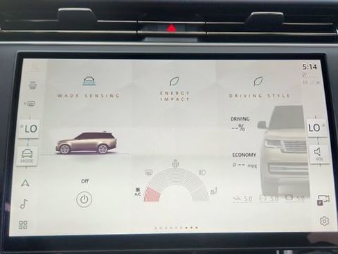 Used 2025 Land Rover Range Rover SE image 47