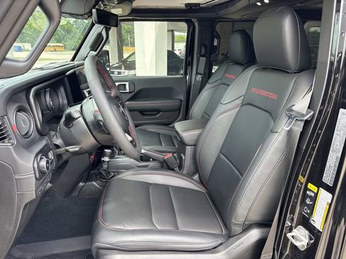 Used 2024 Jeep Wrangler Unlimited Rubicon AWD/4WD image 33