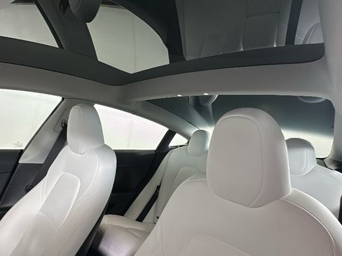 Used 2023 Tesla Model 3 Standard Range RWD image 12