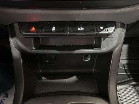 Used 2022 Chevrolet Colorado W/T AWD/4WD image 25