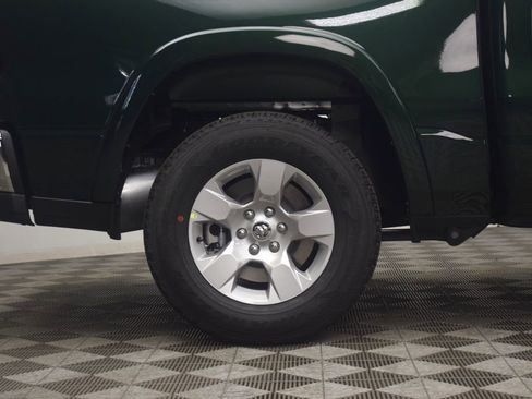 New 2026 RAM 1500 4x4 Crew Cab image 8