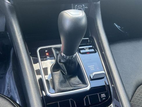 Used 2025 Jeep Compass Latitude image 15