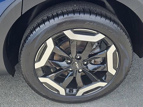 Used 2024 Kia Telluride S w/ S Sunroof Package AWD/4WD image 8