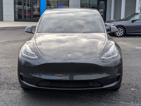 Used 2025 Tesla Model Y Long Range image 6