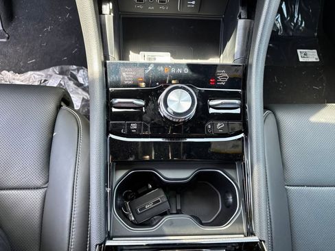 New 2025 Jeep Grand Cherokee Overland w/ Adv Protech Group III image 20