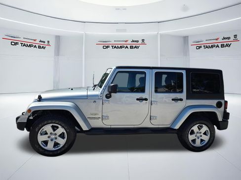 Used 2012 Jeep Wrangler Unlimited Sahara w/ Max Tow Pkg AWD/4WD image 3