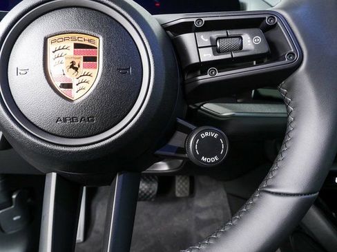 New 2026 Porsche Cayenne image 11