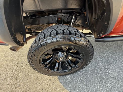 Used 2016 Toyota Tacoma TRD Off-Road w/ Towing Package AWD/4WD image 38