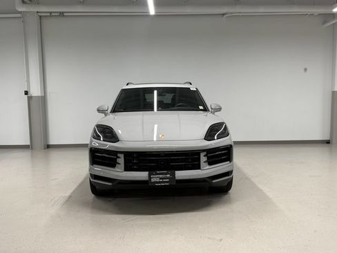 Certified 2026 Porsche Cayenne E-Hybrid AWD/4WD image 14