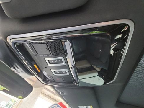 Used 2020 Land Rover Range Rover Long Wheelbase HSE image 40