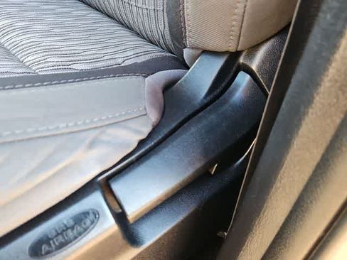 Used 2021 Toyota Tundra SR5 RWD image 15