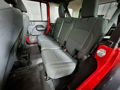 Used 2025 Jeep Wrangler Willys image 25